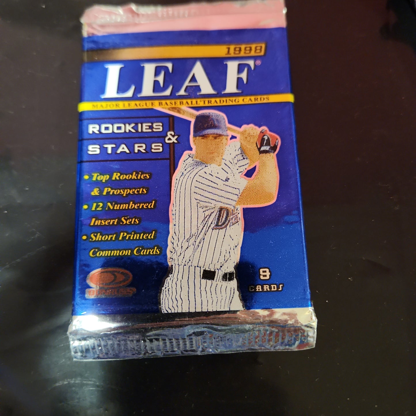 (1) ONE 1998 LEAF ROOKIES & STARS BASEBALL HOBBY PACK - David Ortiz? Griffey? MLB Cards