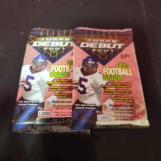Paquetes de pasatiempos de tarjetas de la NFL de fútbol debut de Topps de 2001 (2) 🔥📈 ¿Drew Brees Rookie Auto?