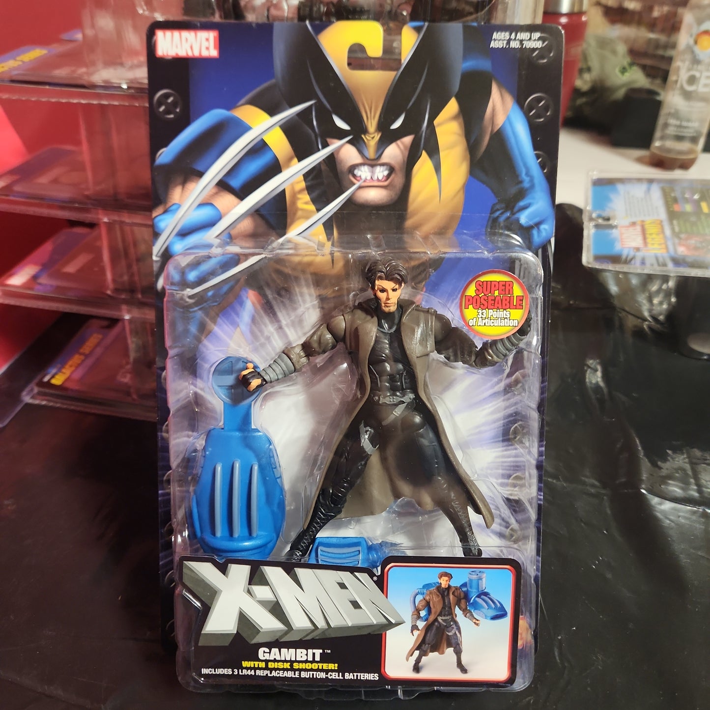 ToyBiz - X-Men Classics - Gambit with Disk Shooter Super Poseable Action Figure