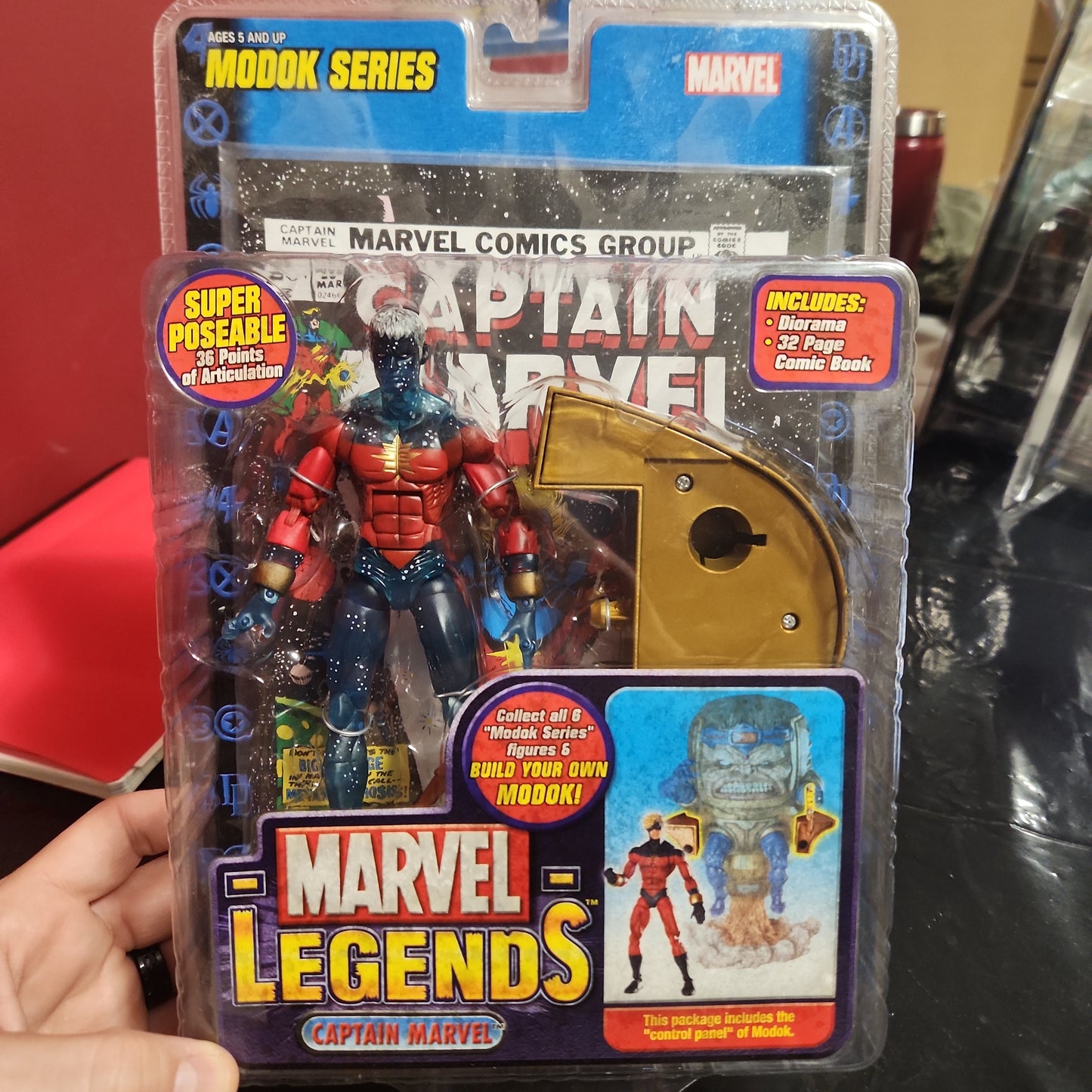 Marvel Legends CAPTAIN MARVEL Phasing Variant MODOK SERIES (Toy Biz 2006)