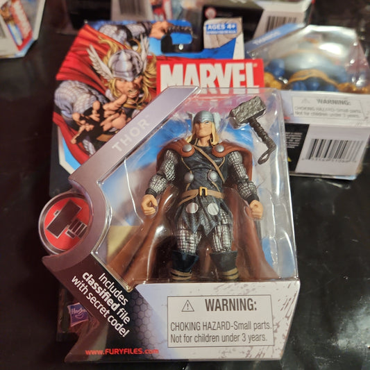 Marvel Universe 3.75" Serie 2 #012 Tarjeta dañada Thor Hasbro