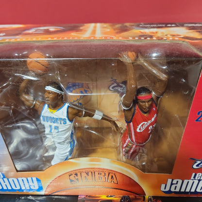 2004 McFarlane Lebron James y Carmelo Anthony Cavaliers/Nuggets Juego de cajas de 2 paquetes