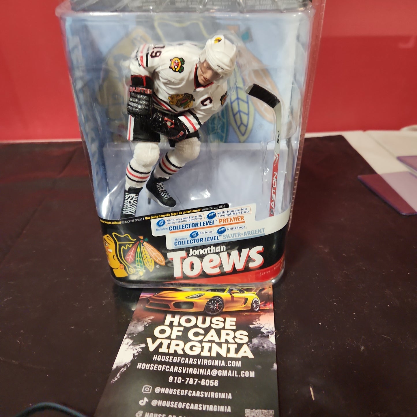 NHL Jonathan Towes Figura de acción Chicago Blackhawks # 19 2010 McFarlane NUEVO