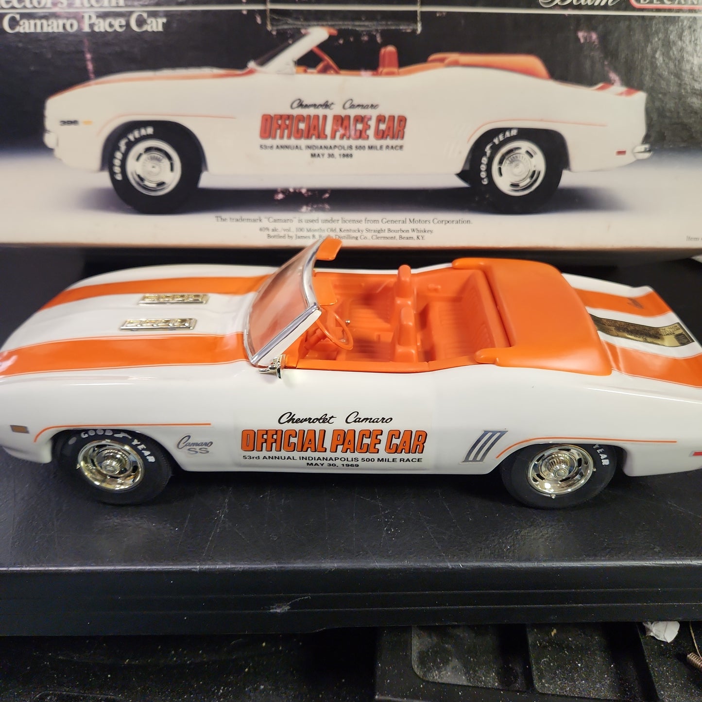 VTG EMPTY Jim Beam White/Orange 1969 Camaro SS pace car decanter w/ original box