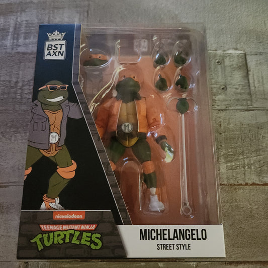 (.) TMNT BST AXN Teenage Mutant Ninja Turtles  Street Style Michelangelo Orange  NEW