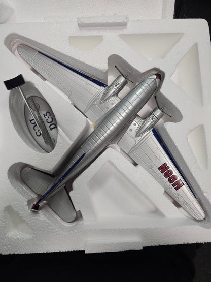 Ertl Collectibles Douglas DC-3 Humble Oil and Refining Co.