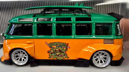 LMLF Model VW T1 RWB Bus (TMNT) International Diecast