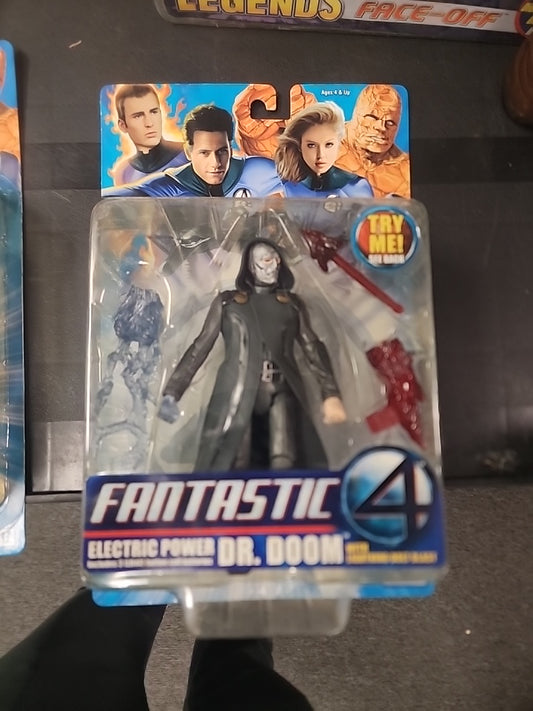 DR DOOM Fantastic Four 4 MOVIE Figura SELLADA MOC 2005 Toy Biz Electric Power