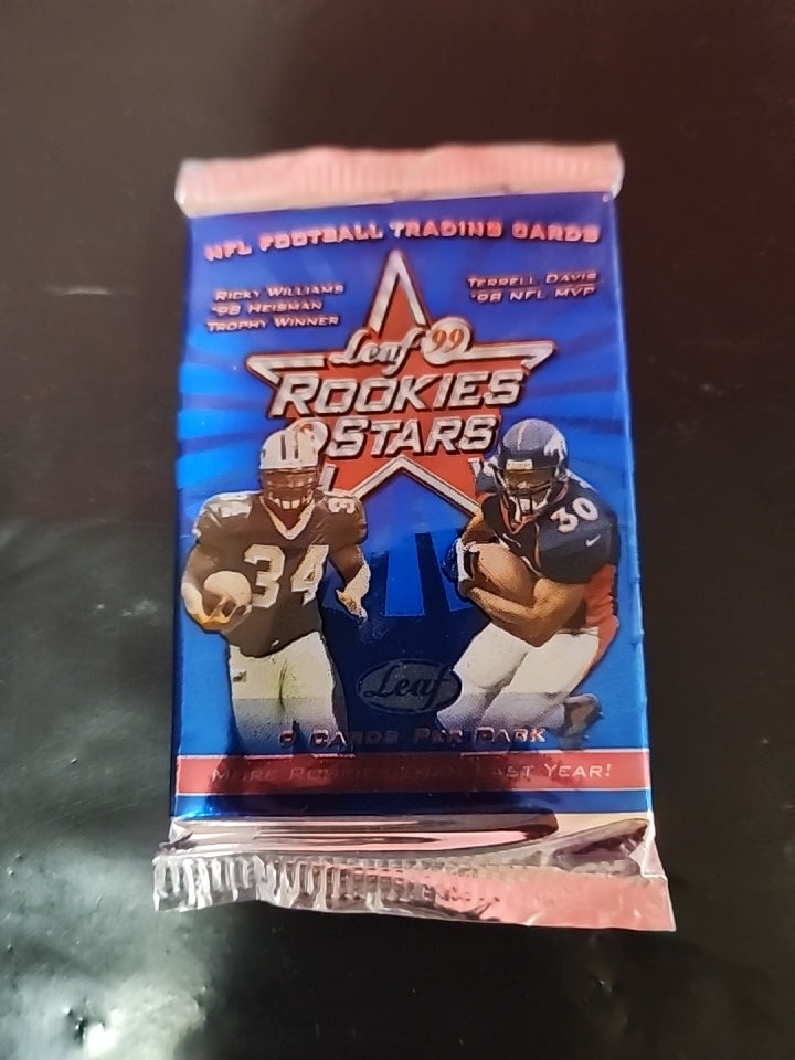 1999 Leaf Rookies & Stars Football 9 Card Pack NFL Cards