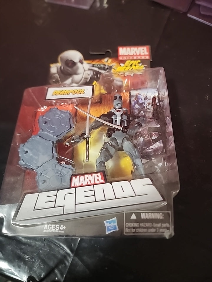 HASBRO Marvel Legends Epic Heroes Deadpool X-Force Gris Sellado