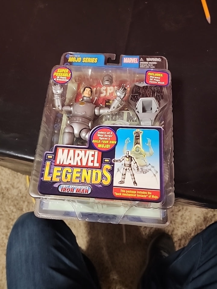 New! Marvel Legends Mojo Series First Appearance IRON MAN with Comic Book.