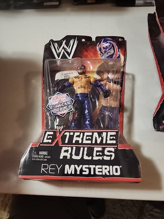 WWE Extreme Rules REY MYSTERIO 2011 Wrestling Action Figure Mattel