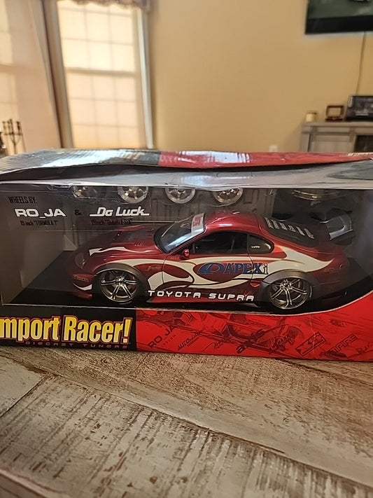 JADA import racer 1:18 TOYOTA SUPRA