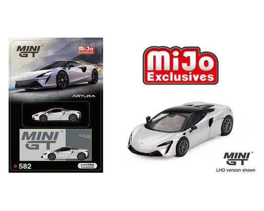 Mini GT 1:64 McLaren Artura – Plata hielo