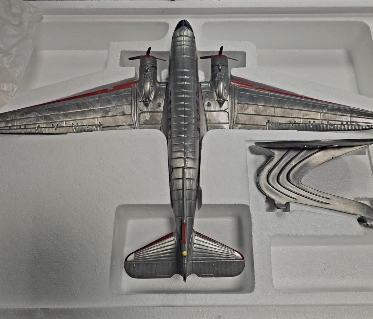 Ertl Collectibles Wings of Texaco "Gooney Bird" Douglas DC-3C