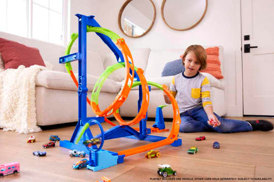 Hot Wheels Action Corkscrew Triple Loop Track Set With 1 Toy Car