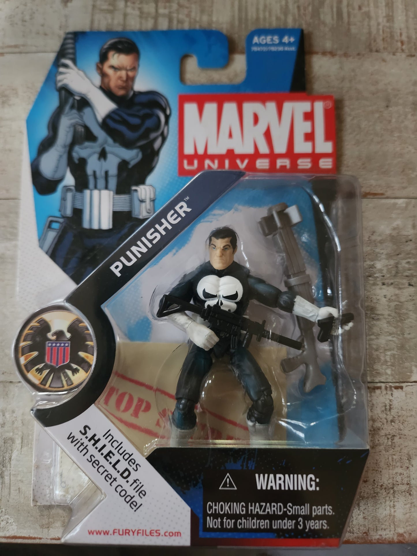 Punisher Hasbro Marvel Universe #004 Action Figure 3.75" Sealed New In Box