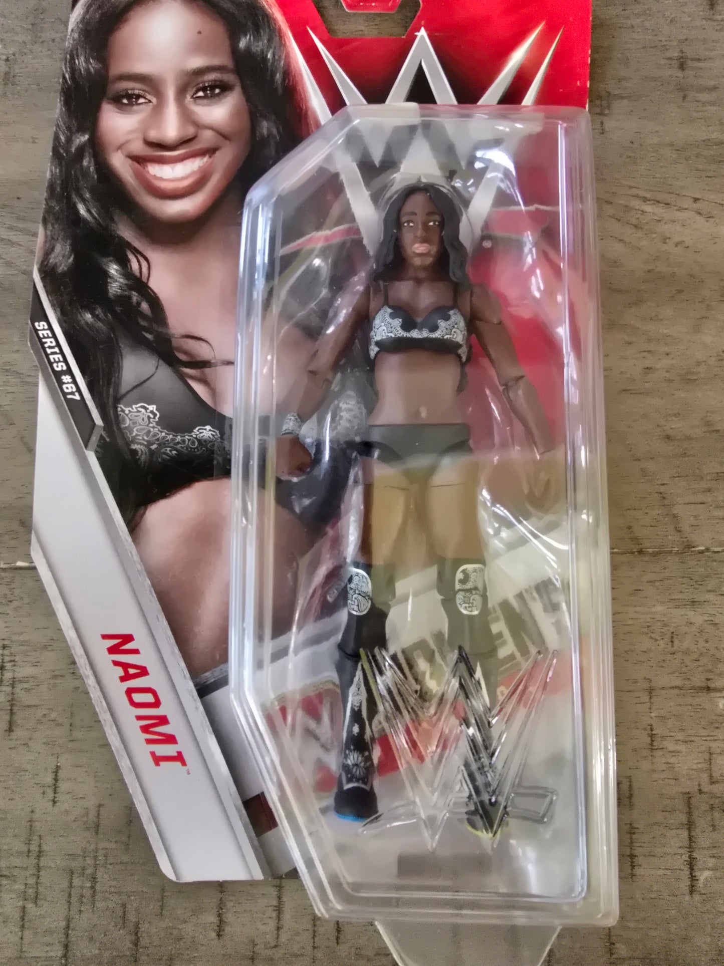 Mattel WWE Wrestling Women's Division Basic Series 67 Figure Naomi