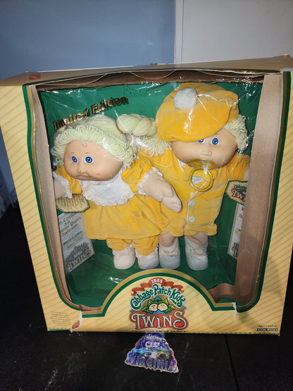 Vintage! 1985 Cabbage Patch Boy and Girl Twins Blonde Hair Blue Eyes. Limited Ed #3901