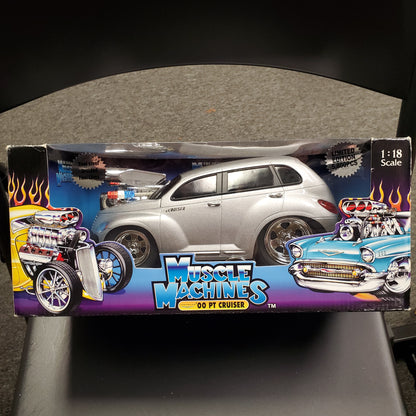 Muscle Machines 1:18 '00 PT Cruiser Limited Edition - Silver