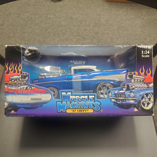 Muscle Machines 1:24 '57 Chevy - Blue and White