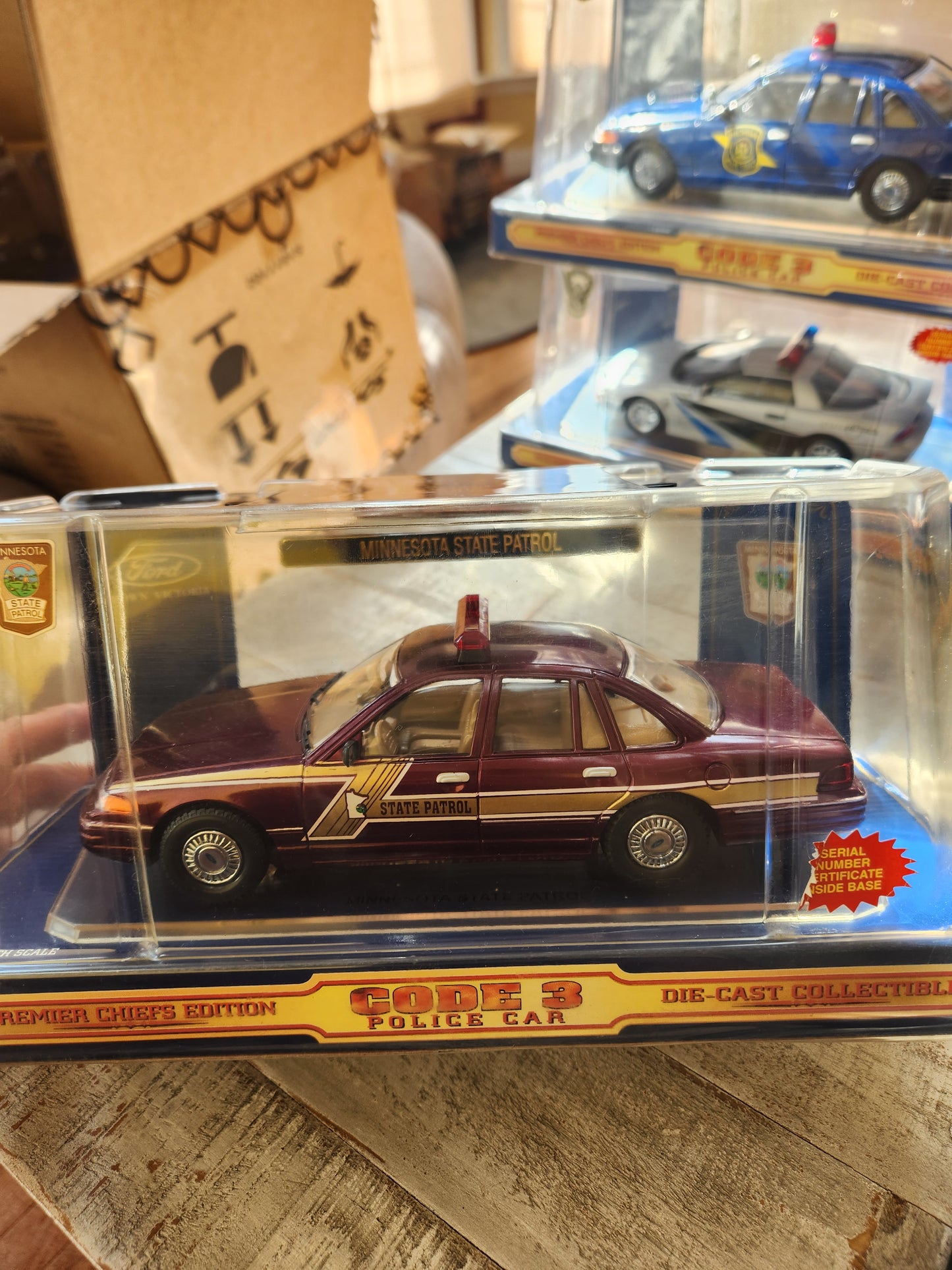 Minnesota State Police Patrol Code 3 Diecast Car & Patch Ford Crown Victoria