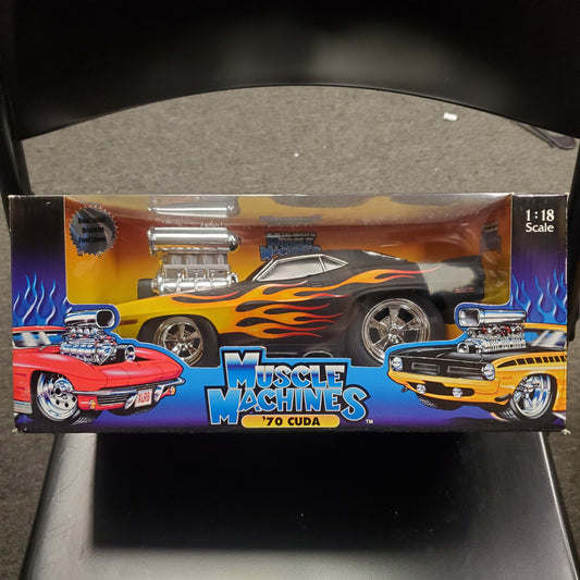 Muscle Machines 1/18 '70 Cuda - Black with Flames