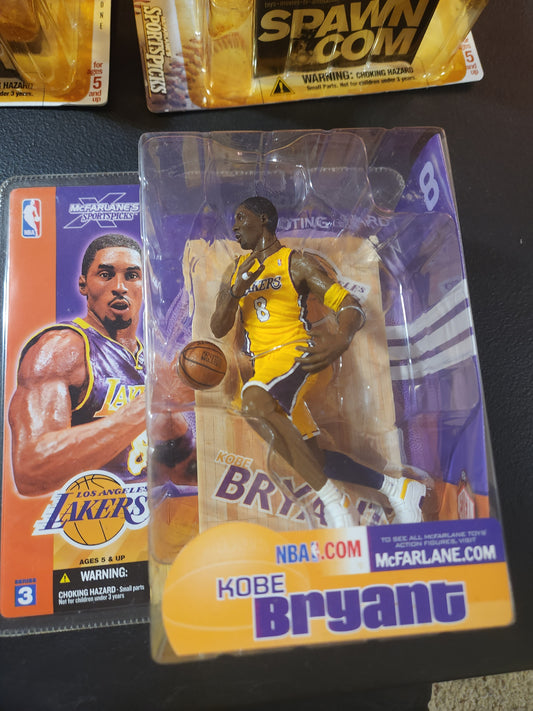 2003 McFarlane Series 3 KOBE BRYANT Yellow Jersey VARIANT SEALED LAKERS RARE