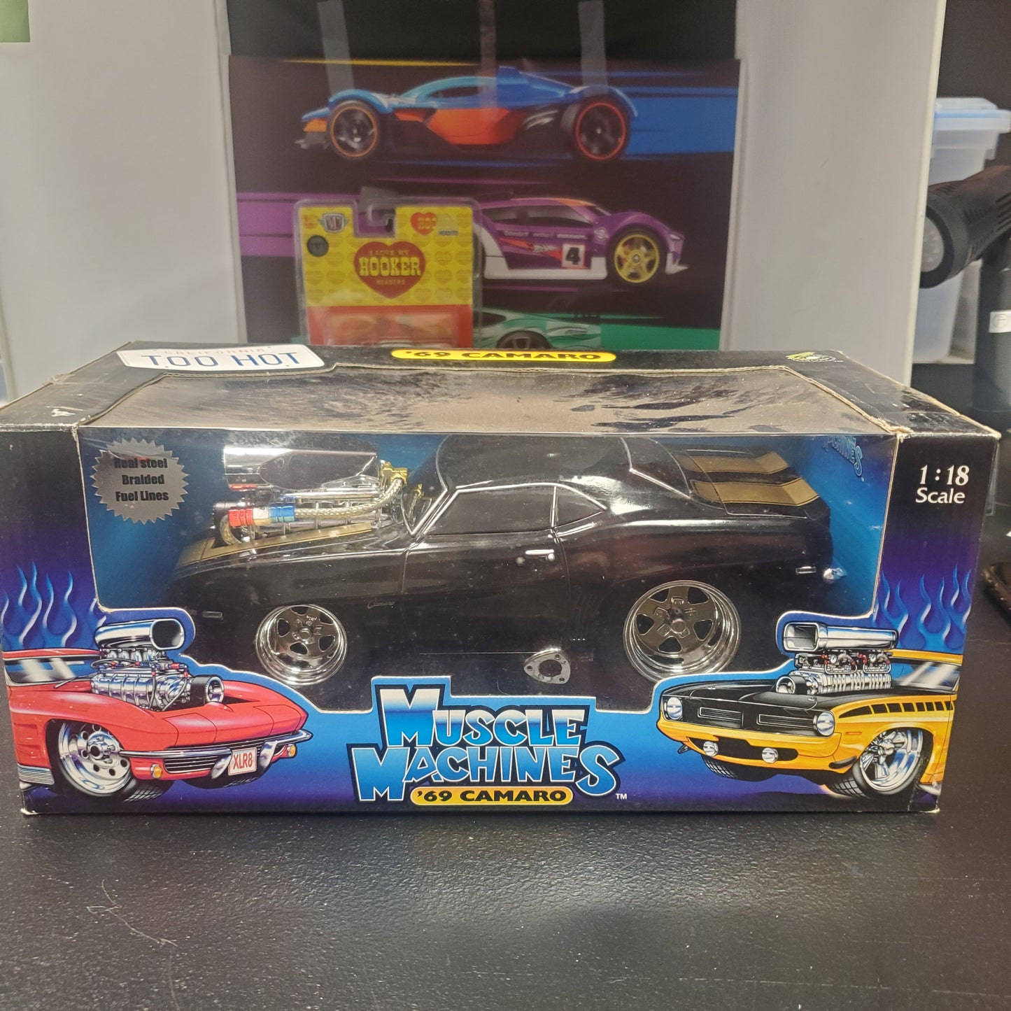 Muscle Machines 1:18 '69 Camaro - Black with Gold Stripes