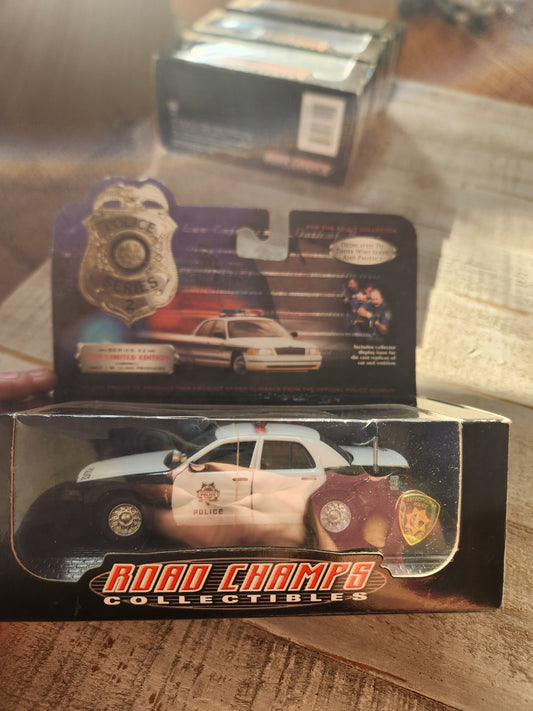 Road Champs 1999 Las Vegas Police Ford Crown Vic Police Car 1/43