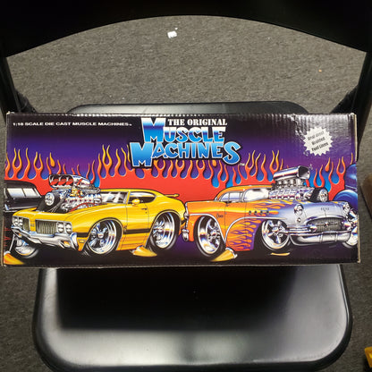 Muscle machines 1/18 '32 Ford Roadster Purple 029