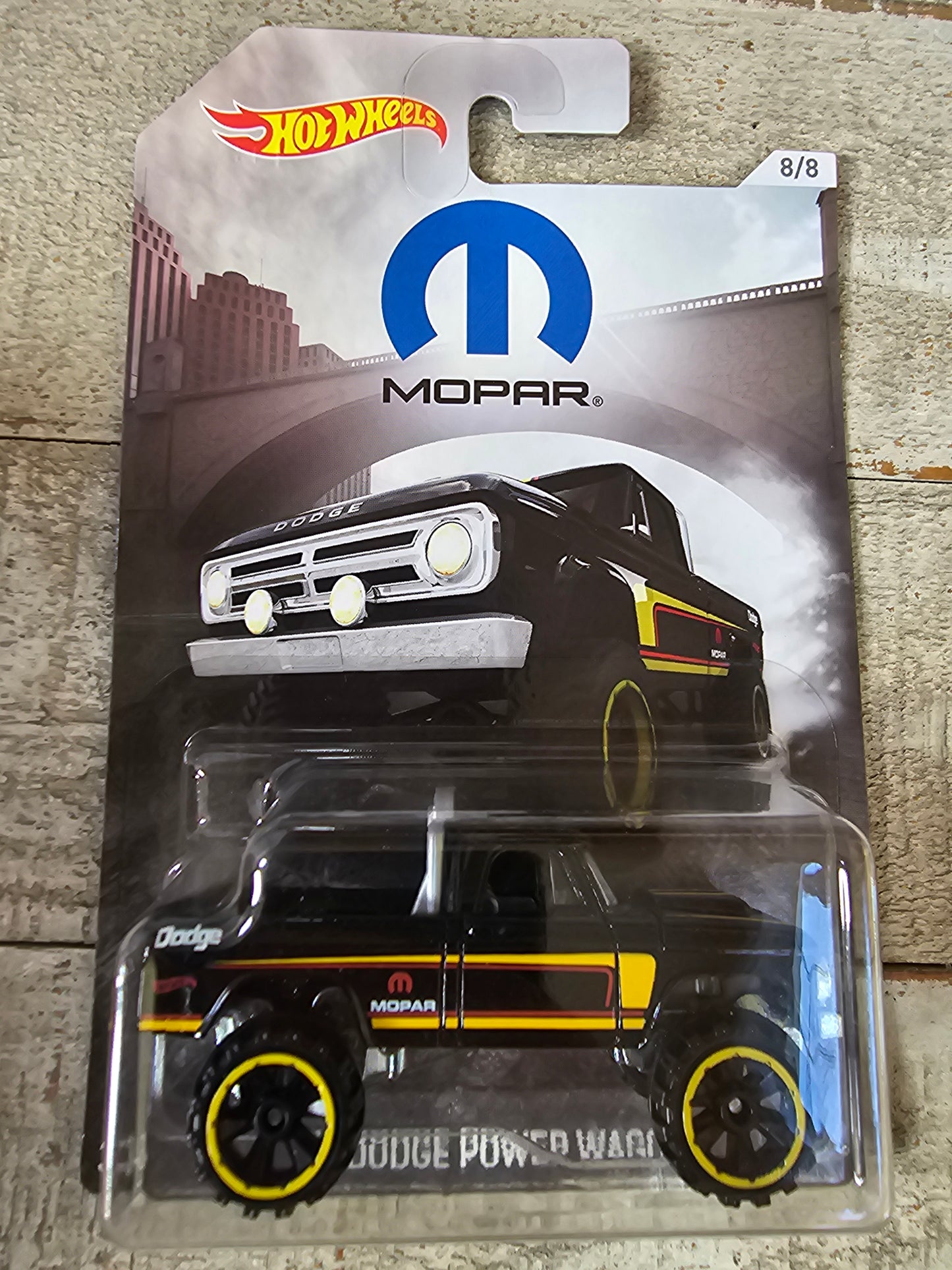 Hot Wheels Mopar Series '70 Dodge Power Wagon Pickup MOC JR377