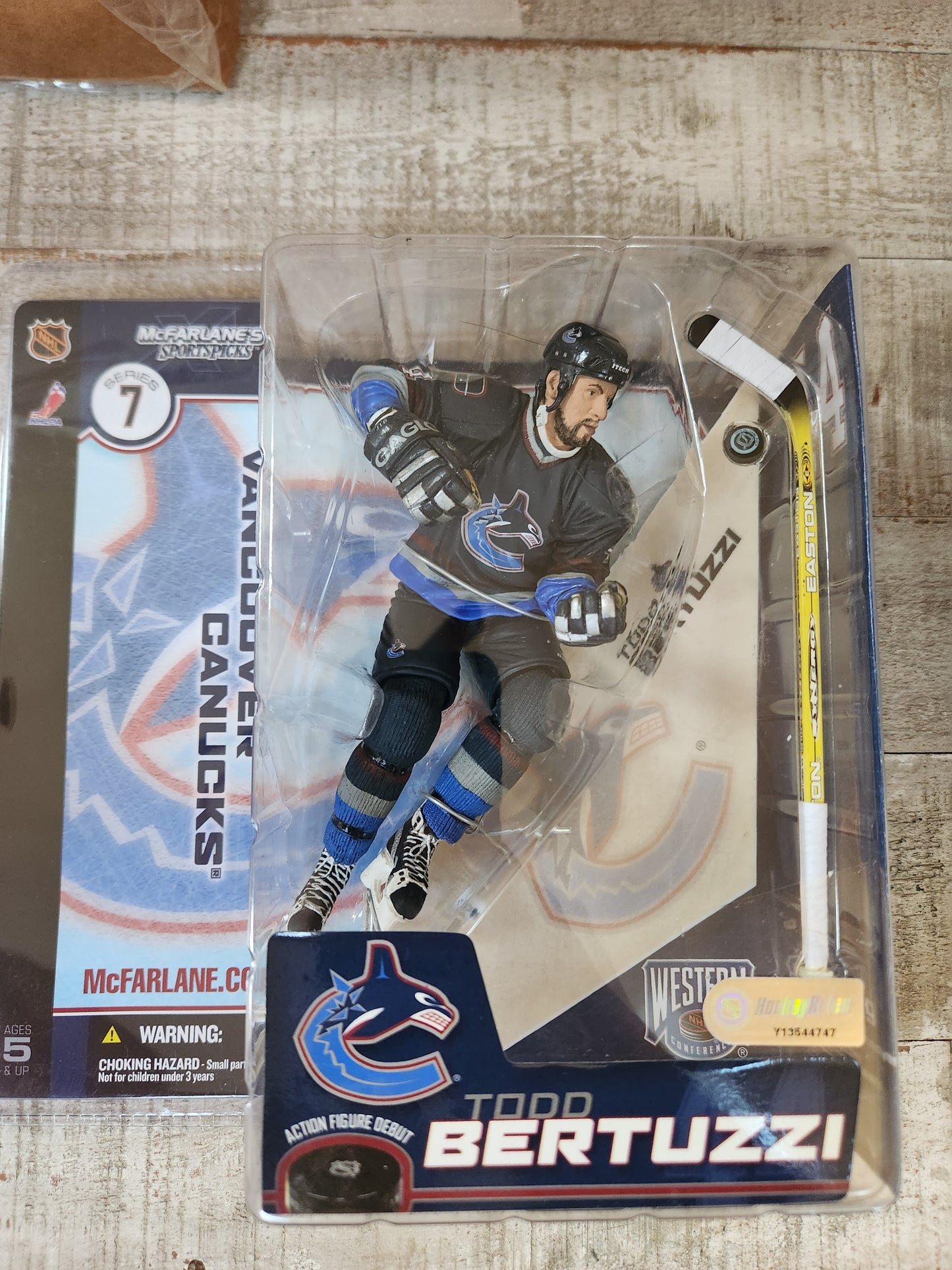 NHL Vancouver Canucks #44 Todd Bertuzzi Action Figure McFarlane 2003 NRFP