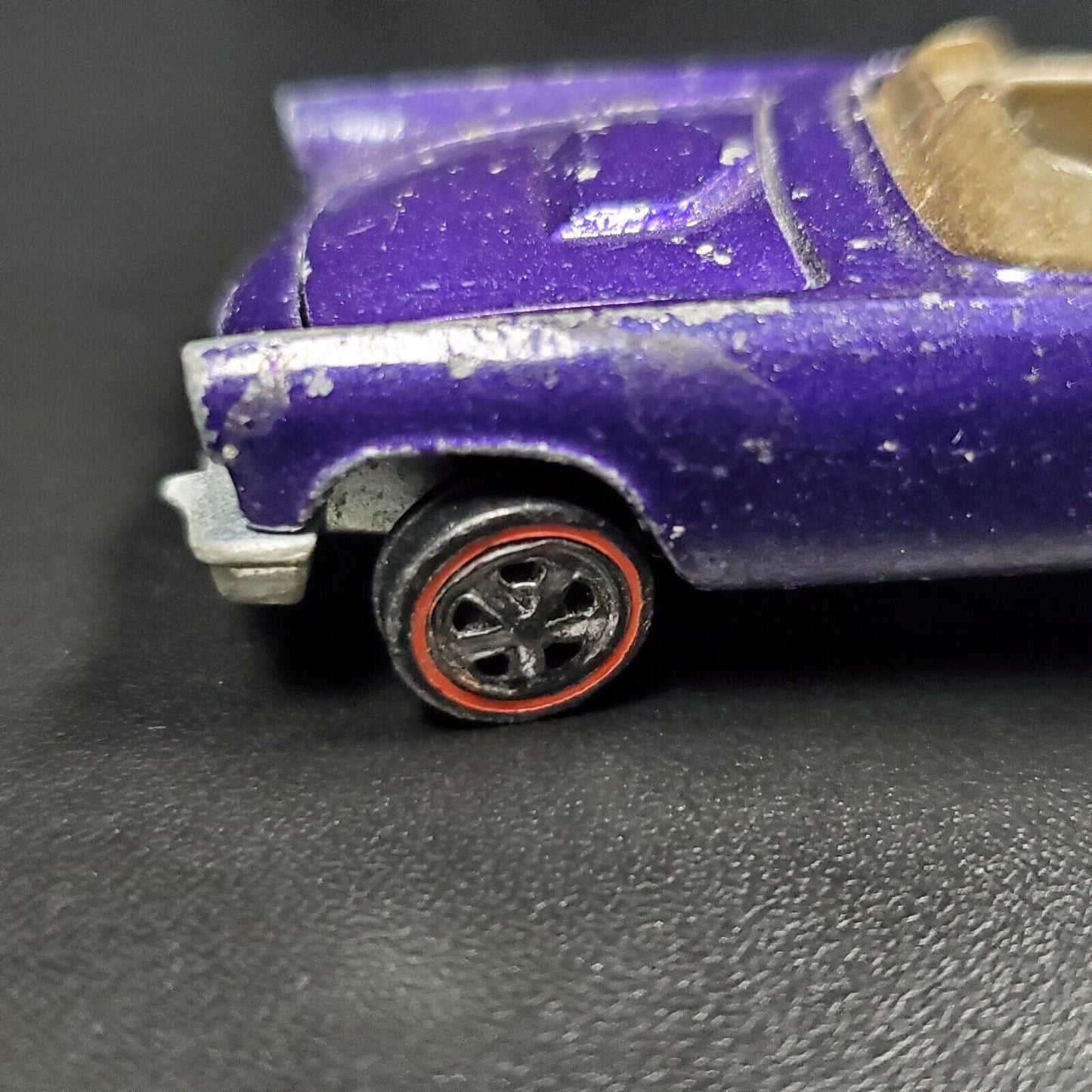 Hot Wheels Redline 1968 Classic 57 T-Bird PURPLE w/brown interior Unrestored Original Loose Car