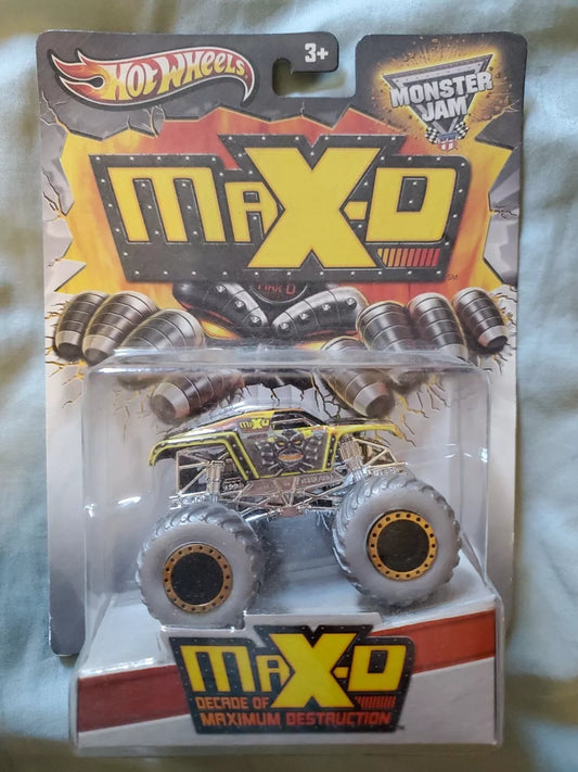 HOT WHEELS MONSTER JAM Walmart Exclusive MAX-D Silver *rare*