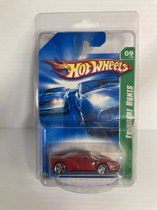 HOT WHEELS TREASURE HUNT ENZO FERRARI #9 OF 12 WITH Black SEATS In Protector