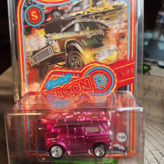 House Of Cars Super Con Exclusive Pink Turtle Van