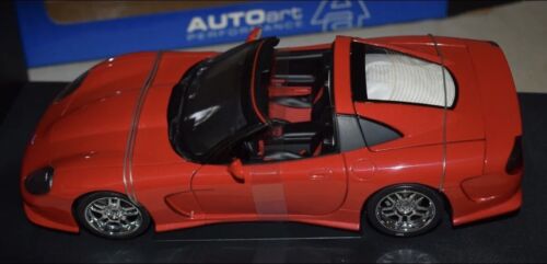 AutoArt Callaway C12 escala 1:18 Diecast Car, la caja tiene daños leves